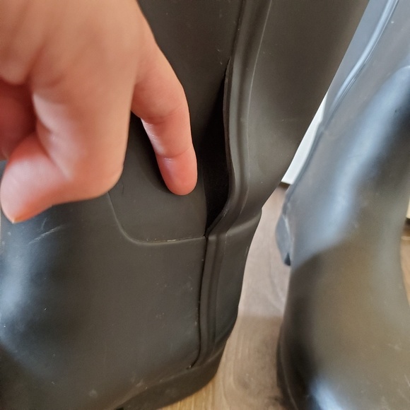 HUNTER TALL BLACK RAIN BOOTS - Picture 2 of 2
